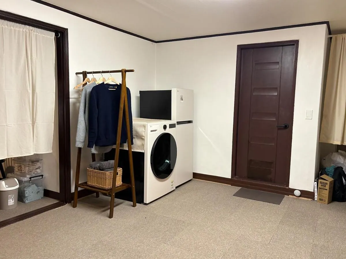 Jeungmi Station 5 Minutes On Foot Apartment Seoul