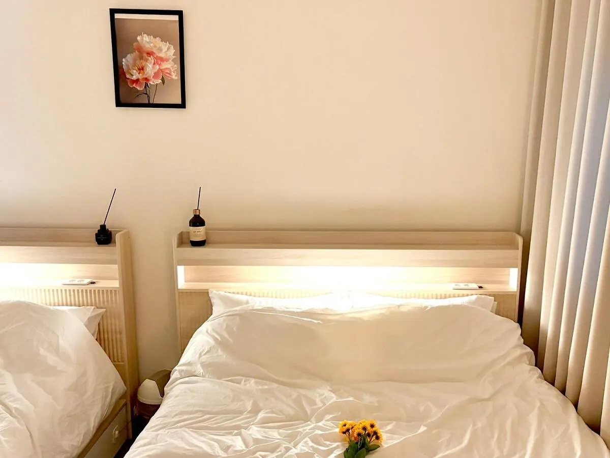 Jeungmi Station 5 Minutes On Foot Apartment Seoul